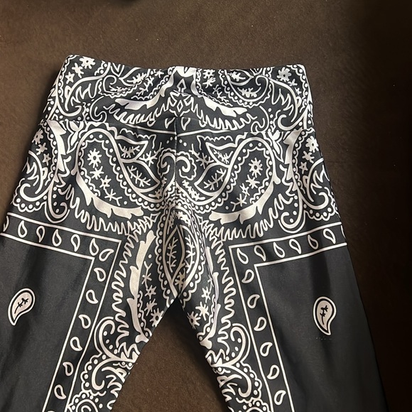 Goldsheep Leggings Bandanna Print - Picture 5 of 6